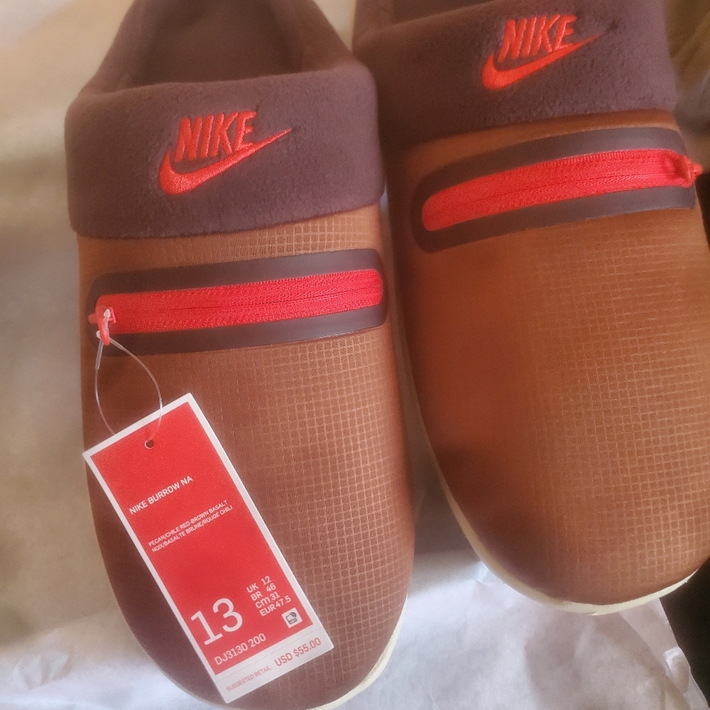 Nike Burrow Slippers